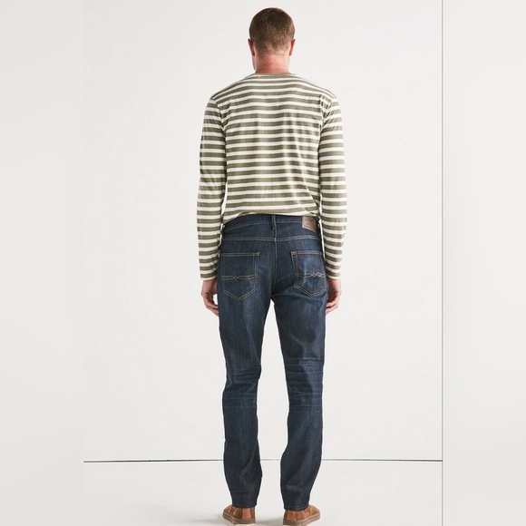 Lucky Brand 410 Athletic Slim Jeans Dark Wash Whiskering Size 32/32 - Picture 3 of 13